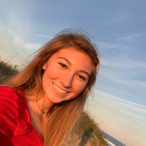 Meet your Posher, Isabella